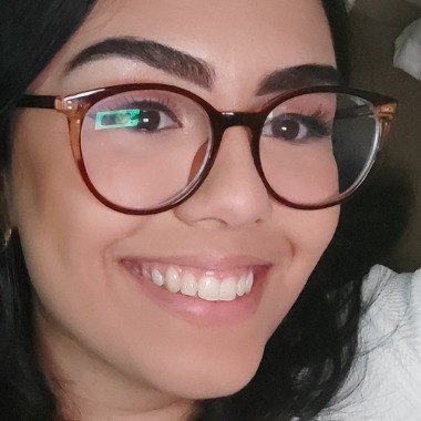 Cabeleireira Profissional & Estudante de Estética