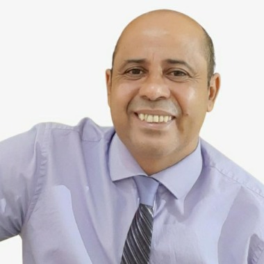 Locutor e apresentador com mais de 15 anos de experiencia em locuçao e narração