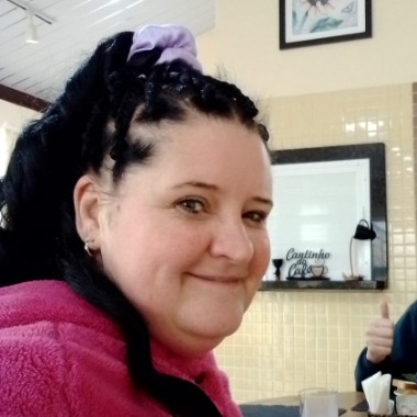 caixa operadora   cuidadora   acompanhante de idosos