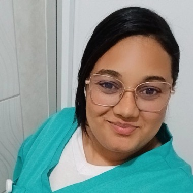 Auxiliar de enfermagem e faz tudo