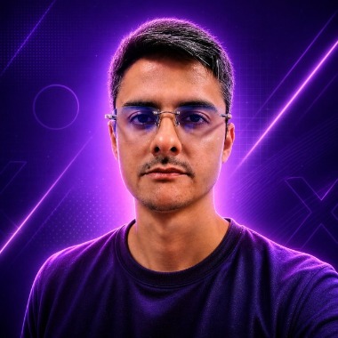 Tenho domínio avançado das ferramentas Adobe Illustrator e Adobe Photoshop.