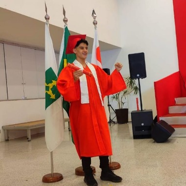 Especialista em Edição e Tratamento de Imagens | Photoshop Avançado | E-commerce & Branding