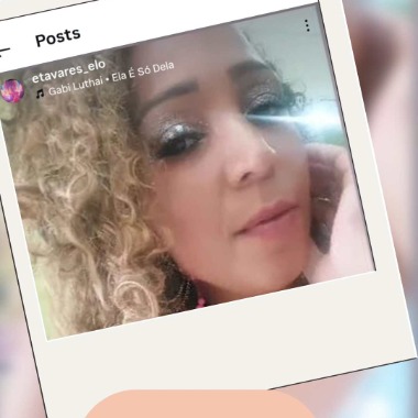 Diretora de escola/ professora de Língua Portuguesa