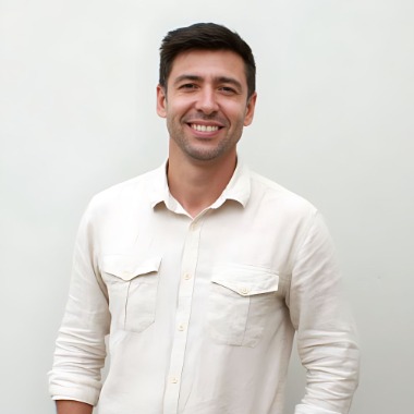 Gestor de tráfego, designer, social media, editor de vídeos