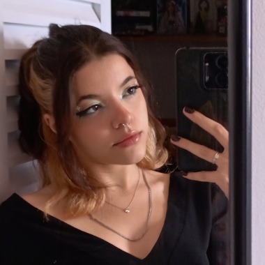 Administração, artístico, tradução e marketing