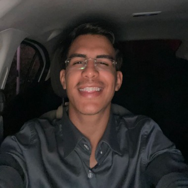 Transformo ideias em sistemas web rápidos e profissionais 🚀