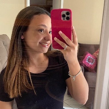 Design de artes para redes sociais.