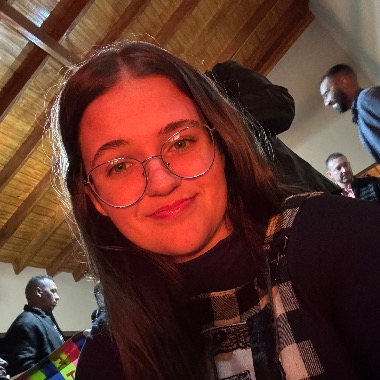 Design de arte, foto, camiseta e vídeos.