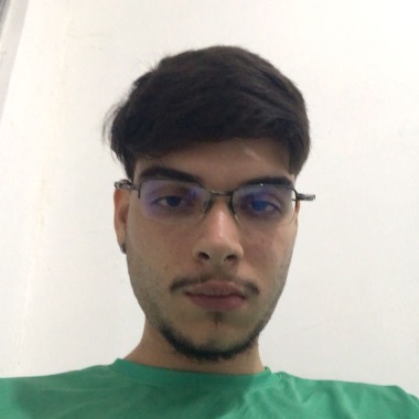 Motorista categoria B, empacotador de mercado, auxiliar de serviços gerais