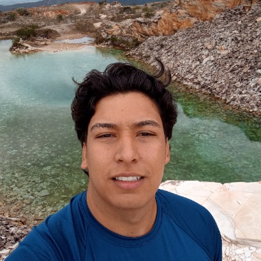 Resiliente, atencioso, técnico e objetivo