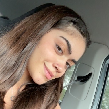 Estudante de odontologia da UFRJ, habilidades em ENEM e vestibulares.