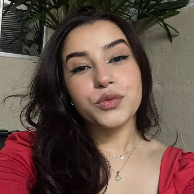 Administração; atendimento ao cliente; garçonete.