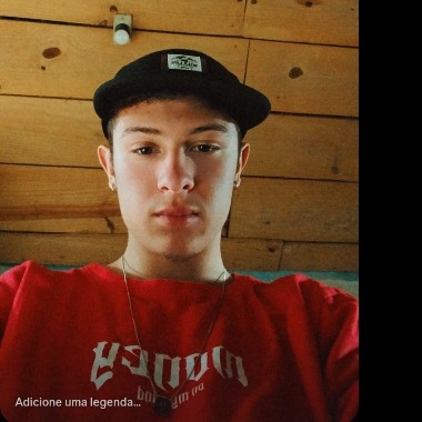 Leandro Vieira | Estudante do 3º Ano do Ensino Médio | Dedicado e em busca de novas oportunidades