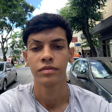 Especialista em designes e edições de vídeos