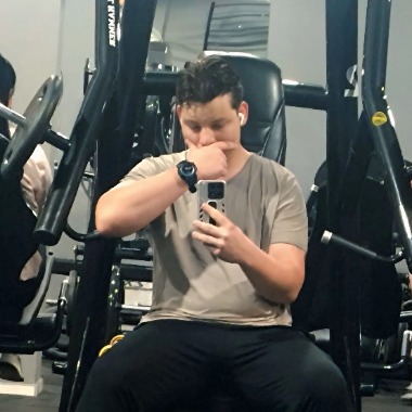 Especialista em canva, PowerPoint e capcut, sei realizar tudo que me pedir nesses appd