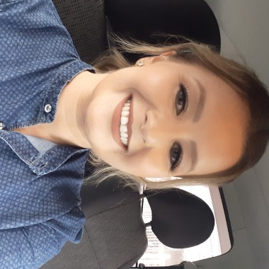 Especialista em trabalhos bancários e financeiros.