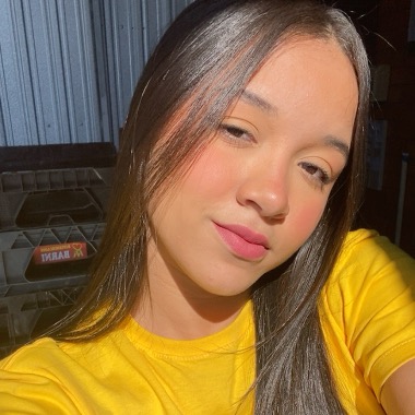 Sou Ana, proativa, e muito comunicativa, procuro oportunidade