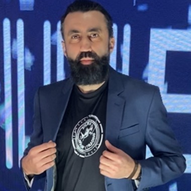 Processos, inteligência artificial, finanças, aulas, atendimento, redação, mídias e vendas.