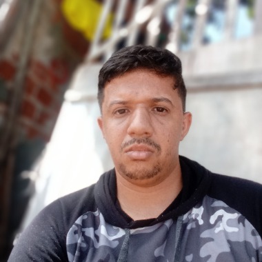 Massagista, divulgador e acompanhante de idosos